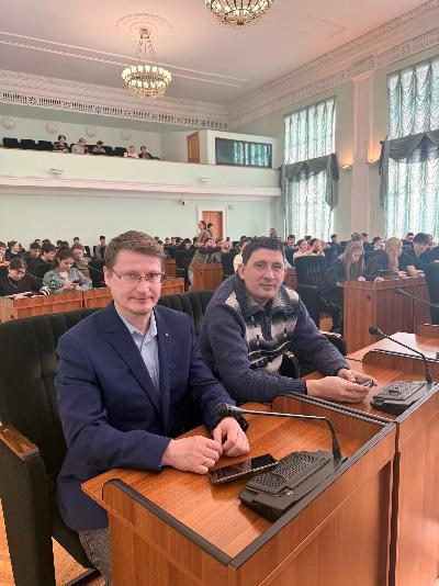 ������� � ������������ ������������� ��������������� ����� "� �������" � ���������� �������� ����, ������� �� ��, �� � ��������� ������� ������ �.�., ���������� �� ������ � ��������������� ����������� �.�. � ������� ������� � ������������� ������������ ��